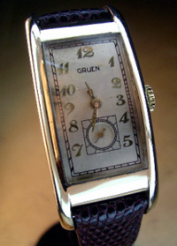 Gruen long curved 1940 yellow gold filled case